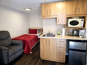 Iron/ironing board, WiFi, bed sheets - # 103 Enjoy your stay (Trois-Rivières)