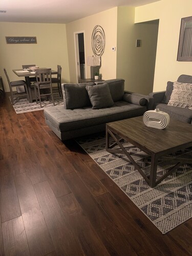 Beautiful- Quiet -Secure  2-bedroom condo with AC in charming Battle Creek