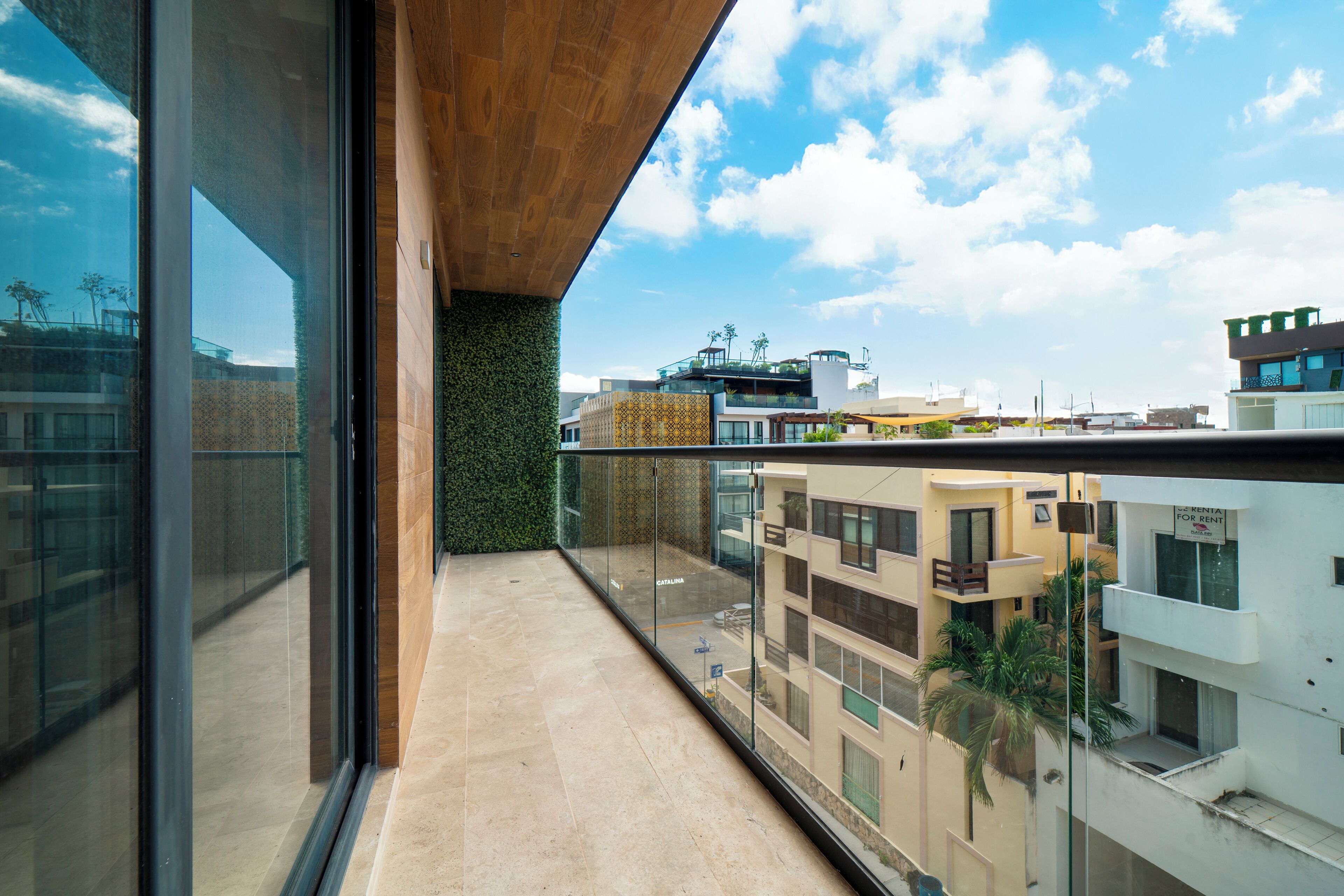 Condo Deluxe | Balcón