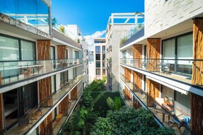 Property grounds - 2 BR Condo Rooftop Ocean View - Sasha I (Playa del Carmen)