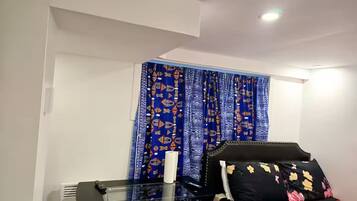 Fer et planche à repasser, Wi-Fi, draps fournis