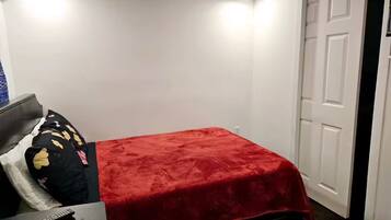 Fer et planche à repasser, Wi-Fi, draps fournis