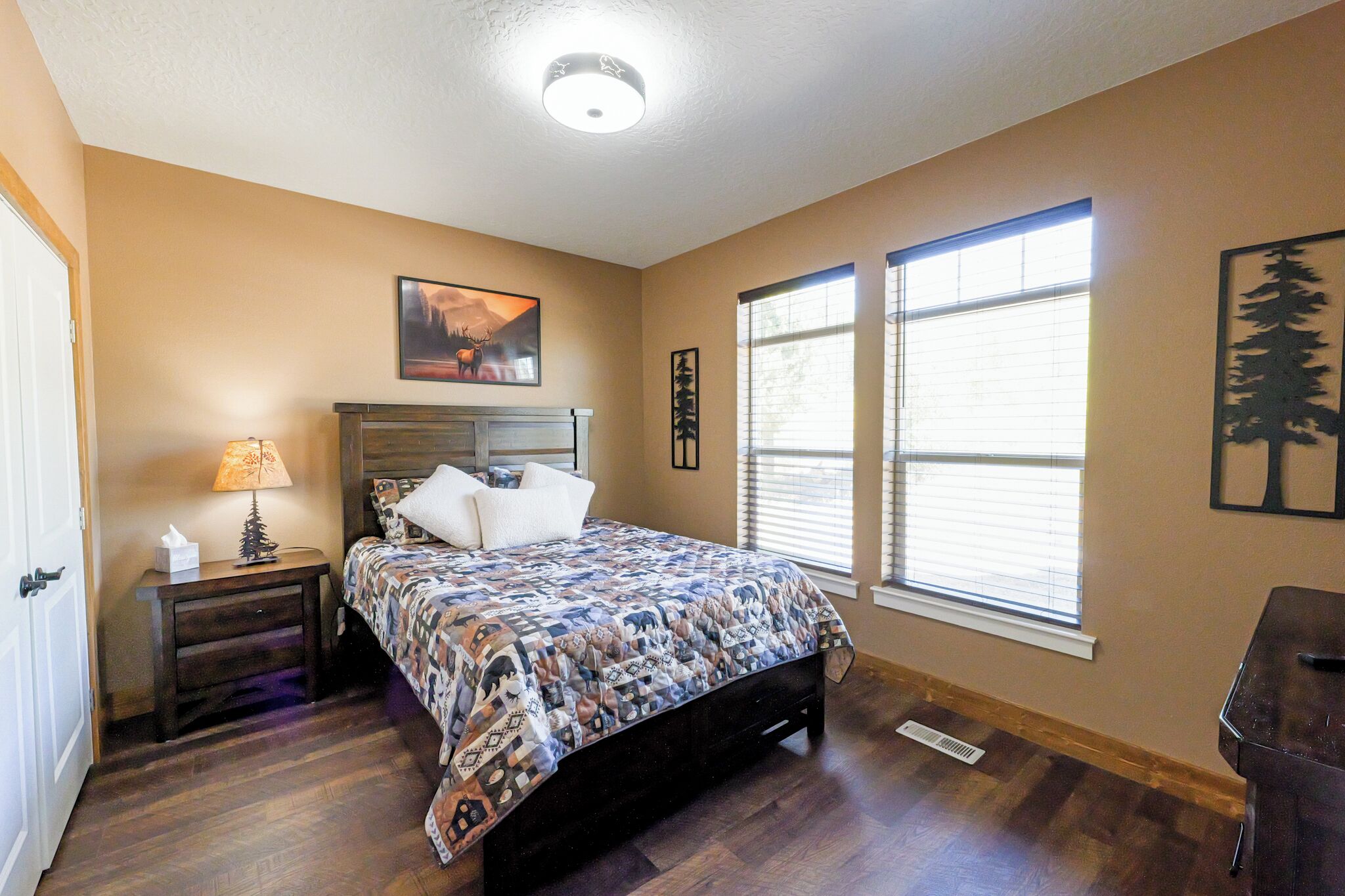 4 bedrooms, iron/ironing board, travel cot, free WiFi