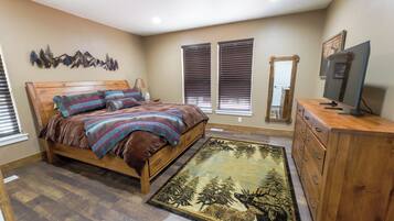 4 quartos, ferros/tábuas de passar roupa, berço de viagem