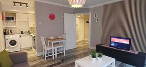 Interior - Modern Central 1BDR At St Stephen Green (Dublin 2)