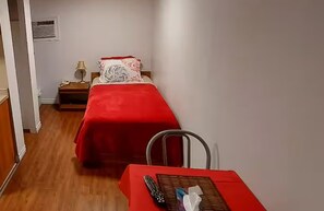 Bügeleisen/Bügelbrett, WLAN, Bettwäsche