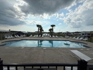 Outdoor pool - One bedroom RV next to OWA,restaurants, waterpark, and 15 minutes from beach. (Foley)
