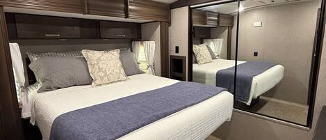 1 多间卧室、免费 WiFi、床单