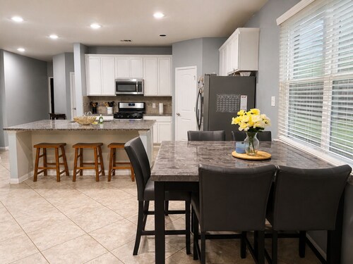 Modern 3BR Baytown Home Near I-10, 20min from Downtown Houston