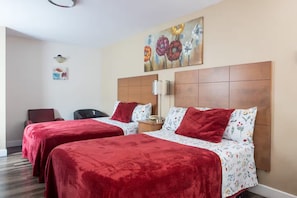 Iron/ironing board, internet, bed sheets