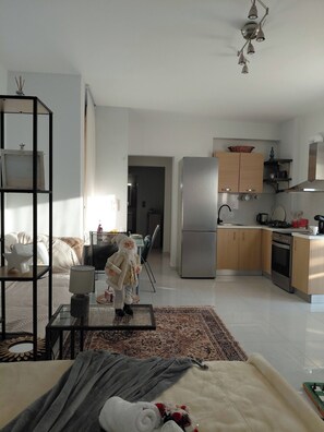 Interior - Greece, Athens Riviera·Private summer house ,garden ·5 guests·Steps from the Sea (Kalivia Thorikou)