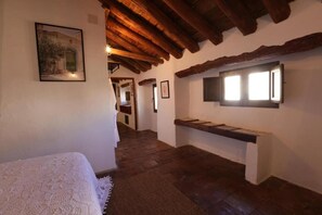 2 bedrooms, iron/ironing board, free WiFi, bed sheets - Apartment Sleeps 4 Alhama de Granada Town Centre (Alhama de Granada)