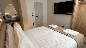 2 habitaciones, escritorio, tabla de planchar con plancha y wifi