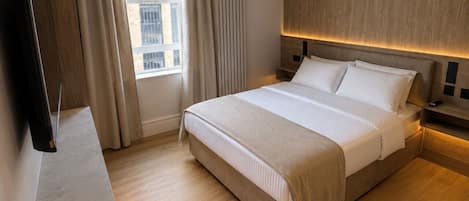 3 bedrooms, desk, iron/ironing board, WiFi