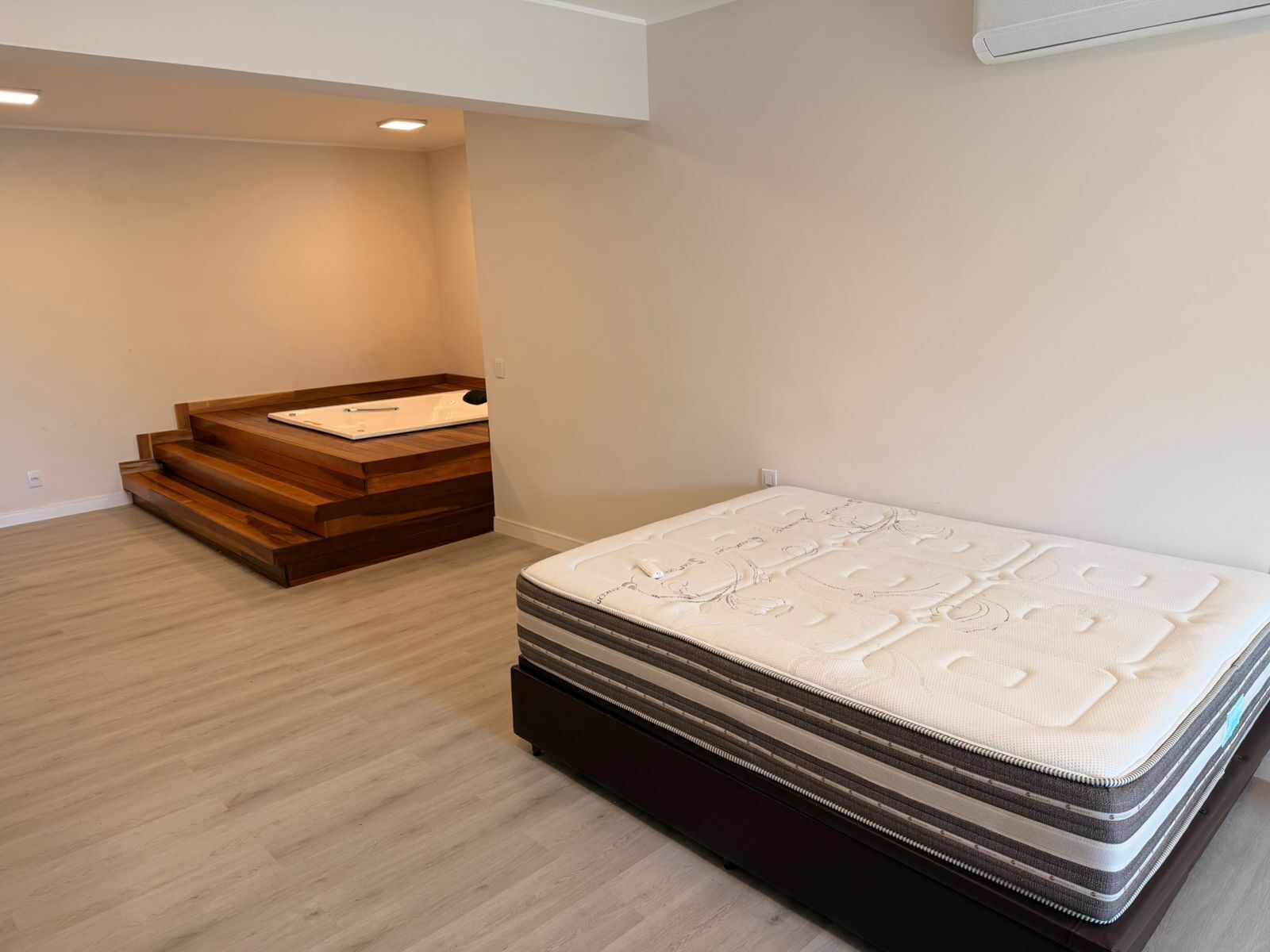 Comfort Room, Balcony, Garden View