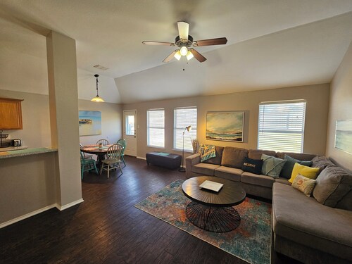 Relax & Play Dallas Home Sleeps 10 Near Parks & Attractions