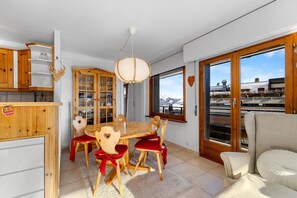 Dining - Nid d'Aigle F2 - Light cocoon for 4 people (Haute-Nendaz)