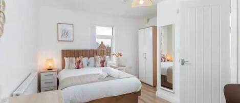 Laptop workspace, free WiFi