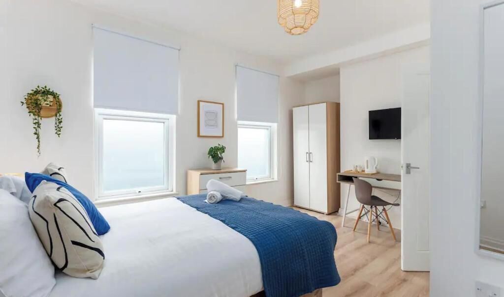 ノー トパソコン用作業スペース、WiFi (無料)