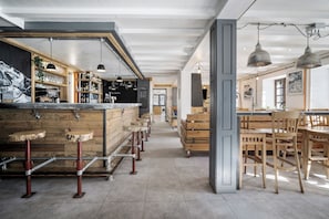 Bar (on property) - Chalet Auberge Les Mélèzes (Tignes)