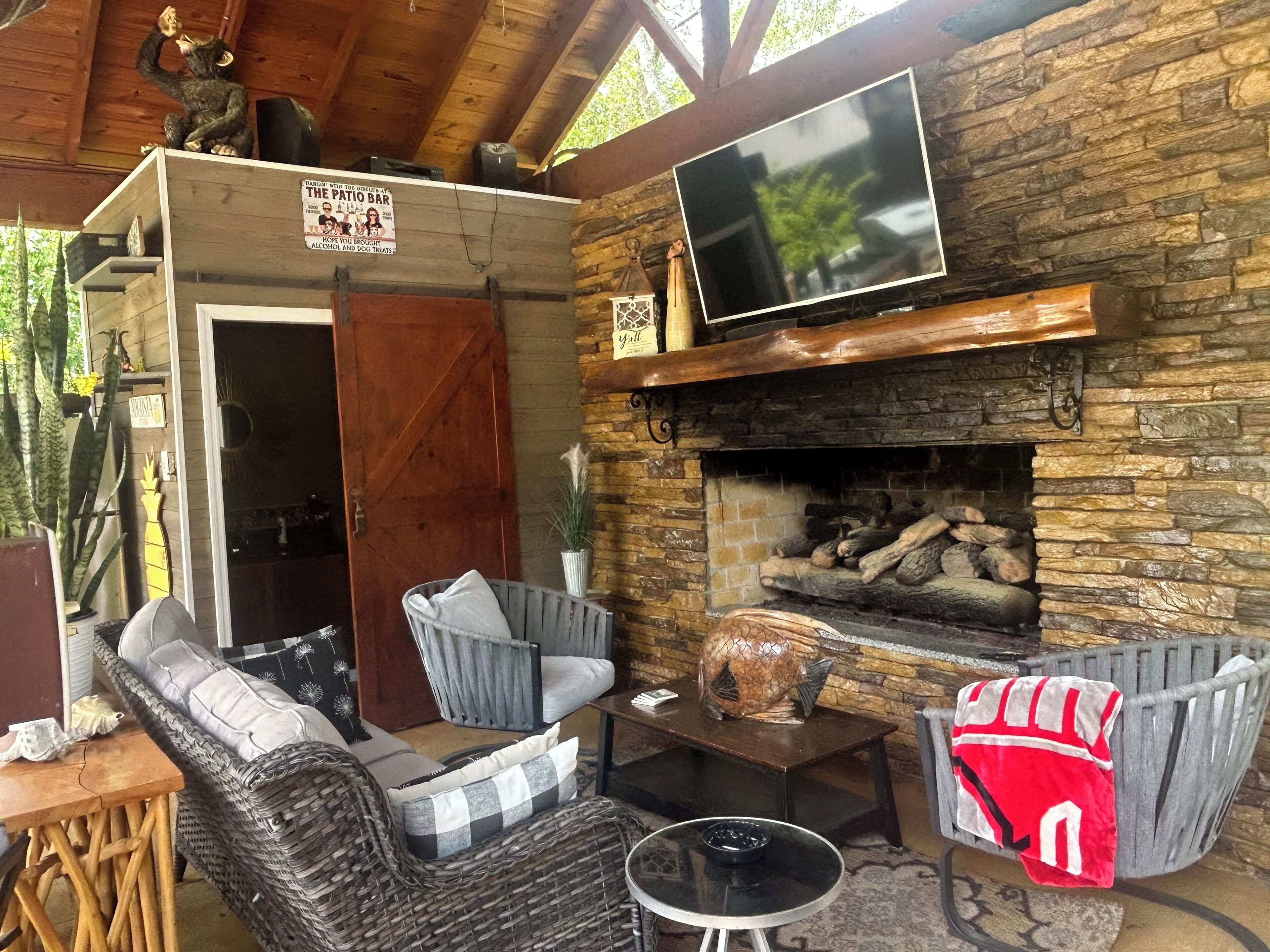 المنطقة المحيطة بالمنشأة