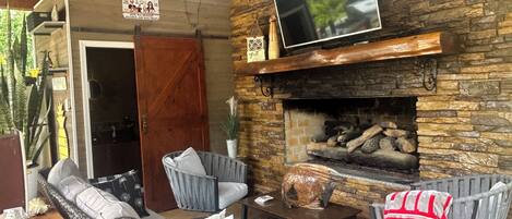 المنطقة المحيطة بالمنشأة