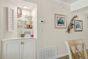 Condo, nhiều giường (SeaSpray East 625-Gulf Front) | Nội thất