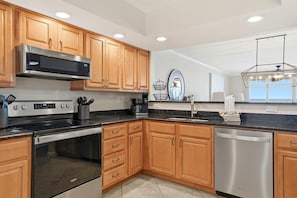 Condo, nhiều giường (SeaSpray East 625-Gulf Front) | Bếp riêng