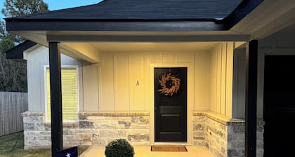 Peaceful neighborhood 3-bedroom home in charming Belton near UMHB and Temple