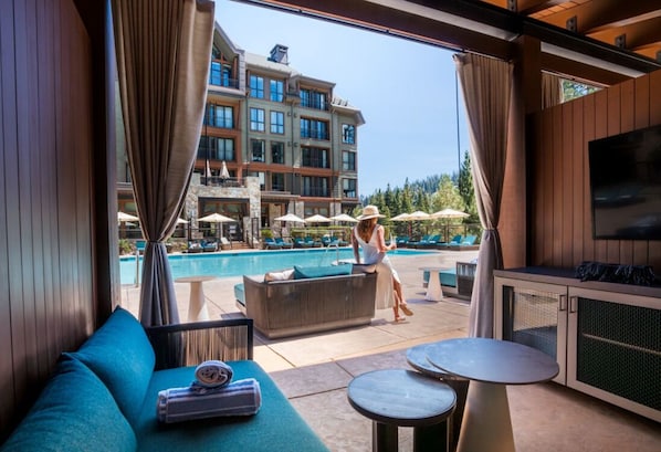 Pool - The Ritz-Carlton Club, Lake Tahoe 3 Bedroom Luxurious Residence (Truckee)