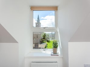 Interior - Family - Central - Parking - Wifi - Sleeps 3 (Inverness)