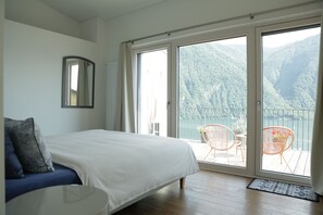 1 bedroom, iron/ironing board, free WiFi, bed sheets - La Gemma del Ceresio 2 (magnificient lake Lugano view, terrace, garden, parking) (Lugano)