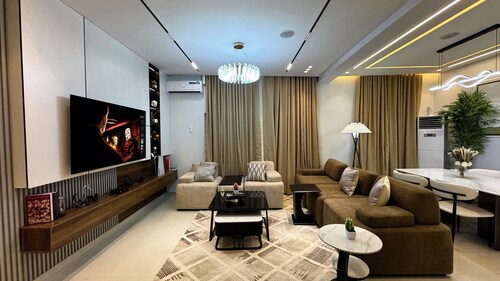 Luxury 4bedroom semidetached House