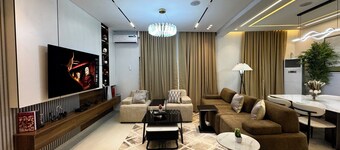 Luxury 4bedroom semidetached Airbnb
