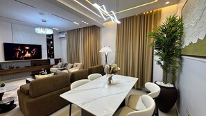 Dining - Luxury 4bedroom semidetached Airbnb (Lagos)
