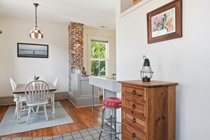 Interior - Tree house   Therapy (Wilmington)