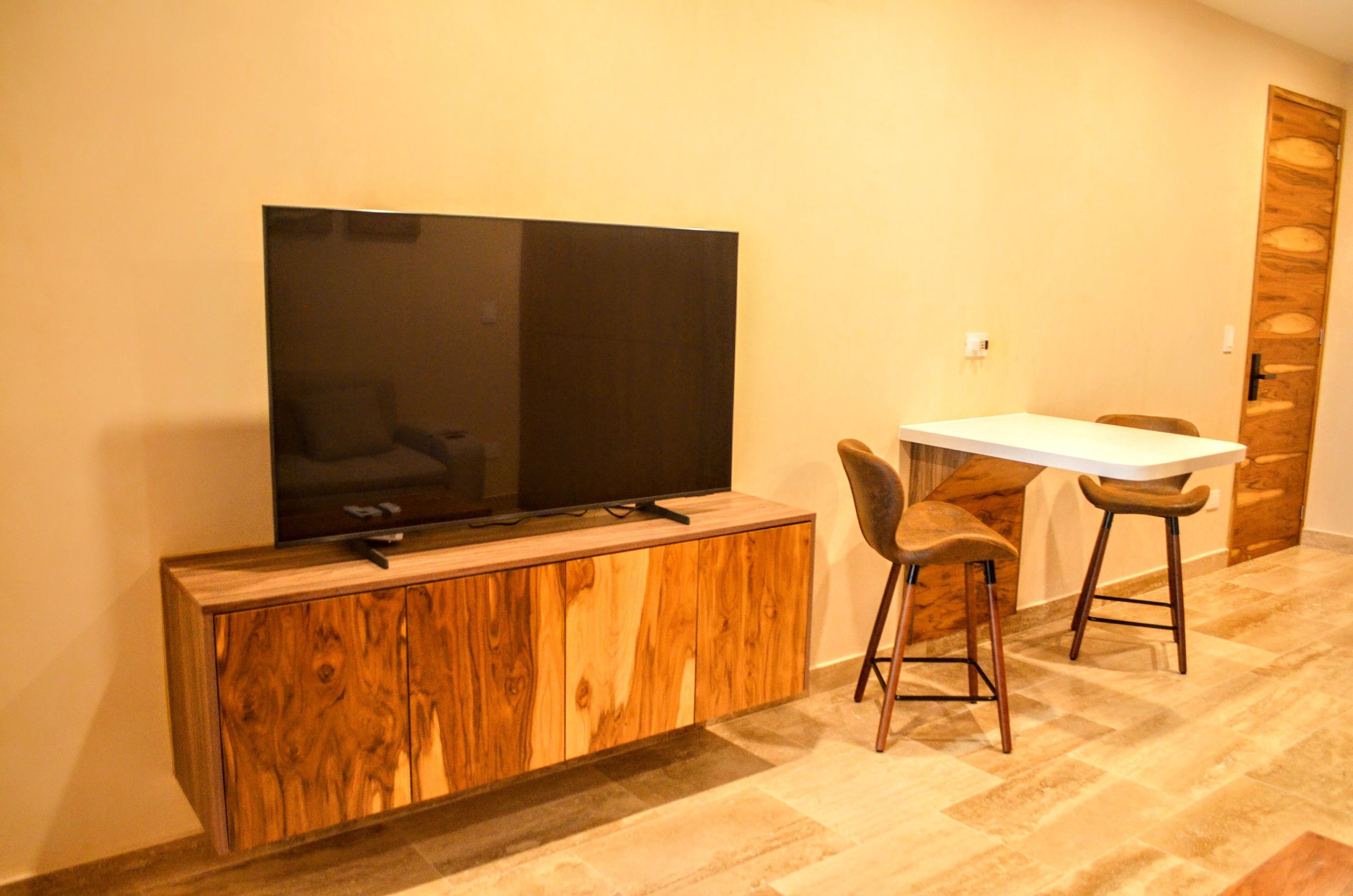 Deluxe Apartment, Sea View | Interior