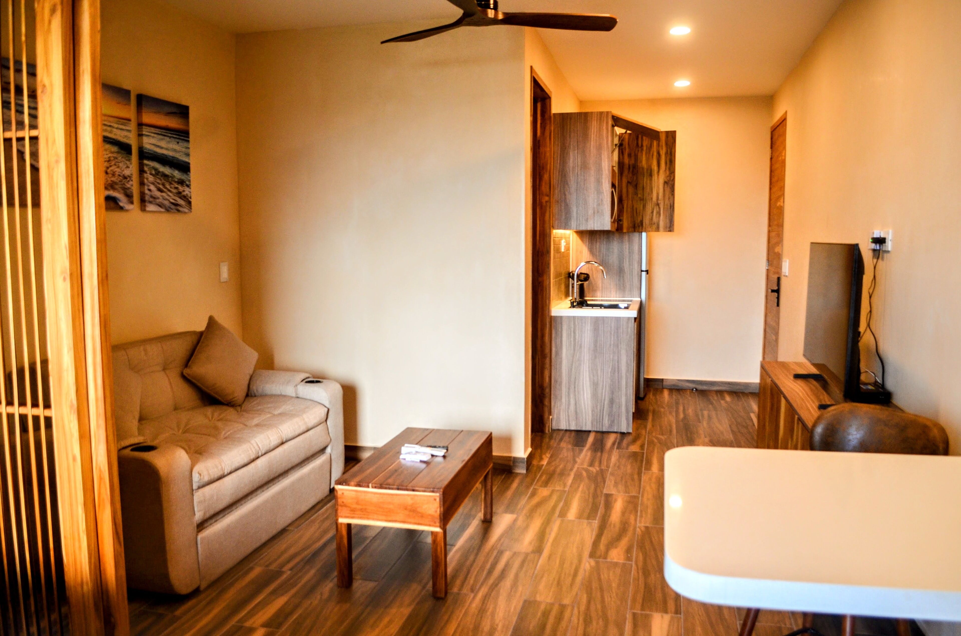 Deluxe Apartment, Sea View | Living area