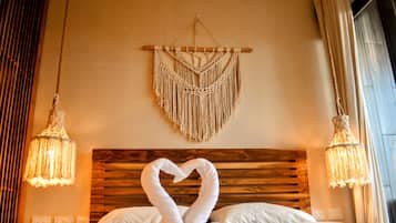 Estudio Deluxe, vista al mar | Caja de seguridad en la habitación y tabla de planchar con plancha