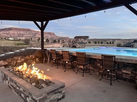Pool. Luxury Zion Retreat | Pool + Hot Tub | Pickleball | Sleeps 14
