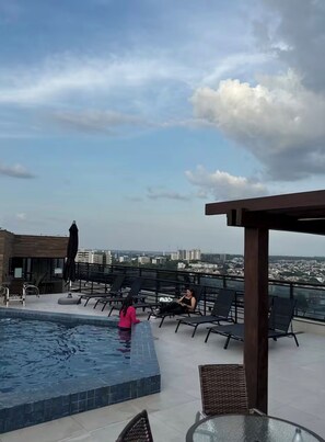 15 outdoor pools - Skyline flat intercity  (Manaus)