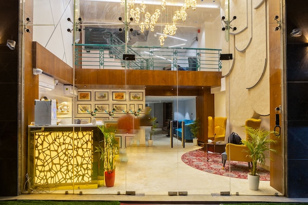 Pintu masuk hartanah