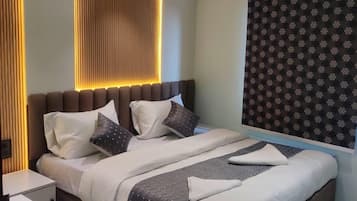 Iron/ironing board, free WiFi