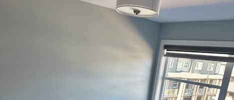 Fer et planche Ă repasser, Wi-Fi, literie fournie