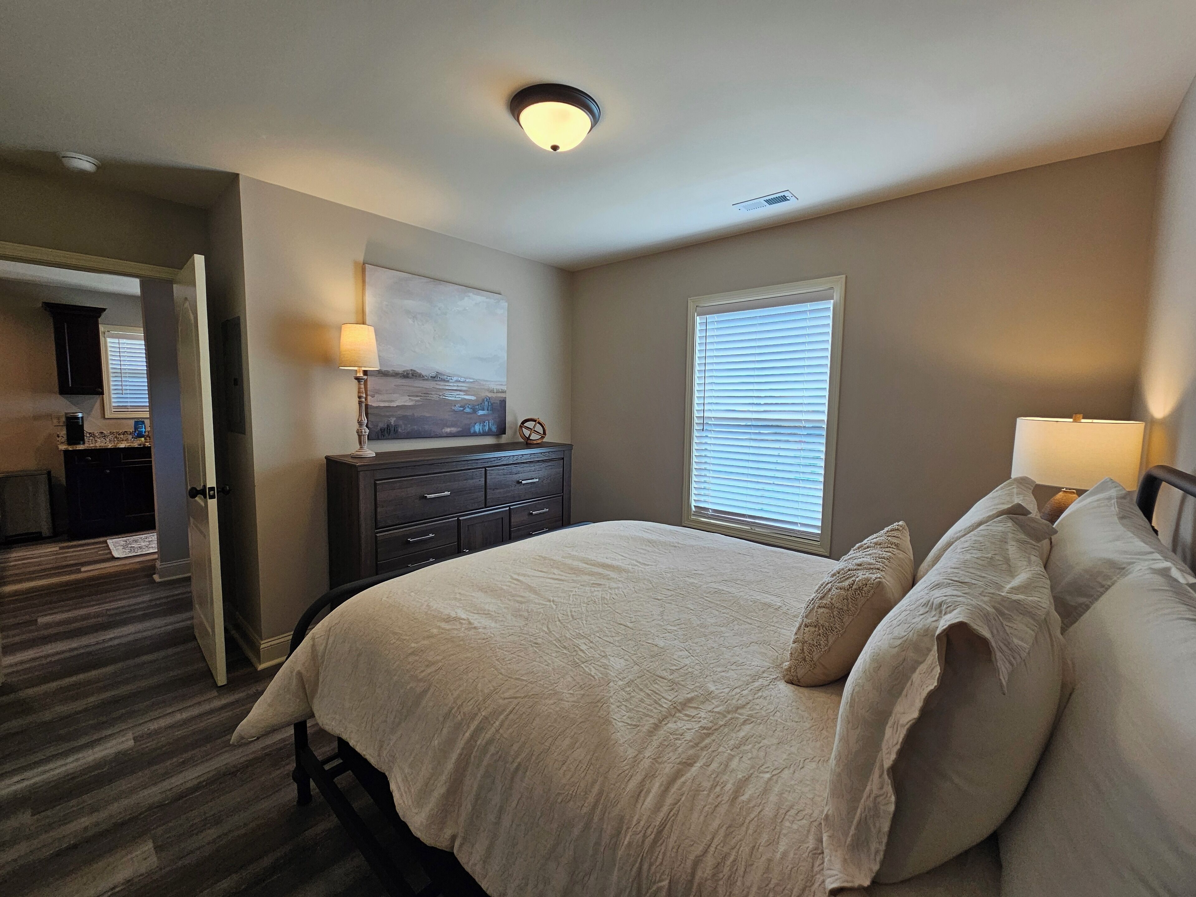 2 chambres, fer et planche à repasser, accès Internet, draps fournis