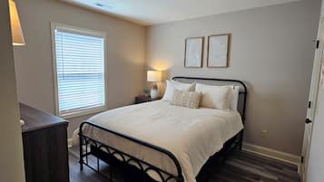 2 chambres, fer et planche Ă repasser, accĂšs Internet, draps fournis