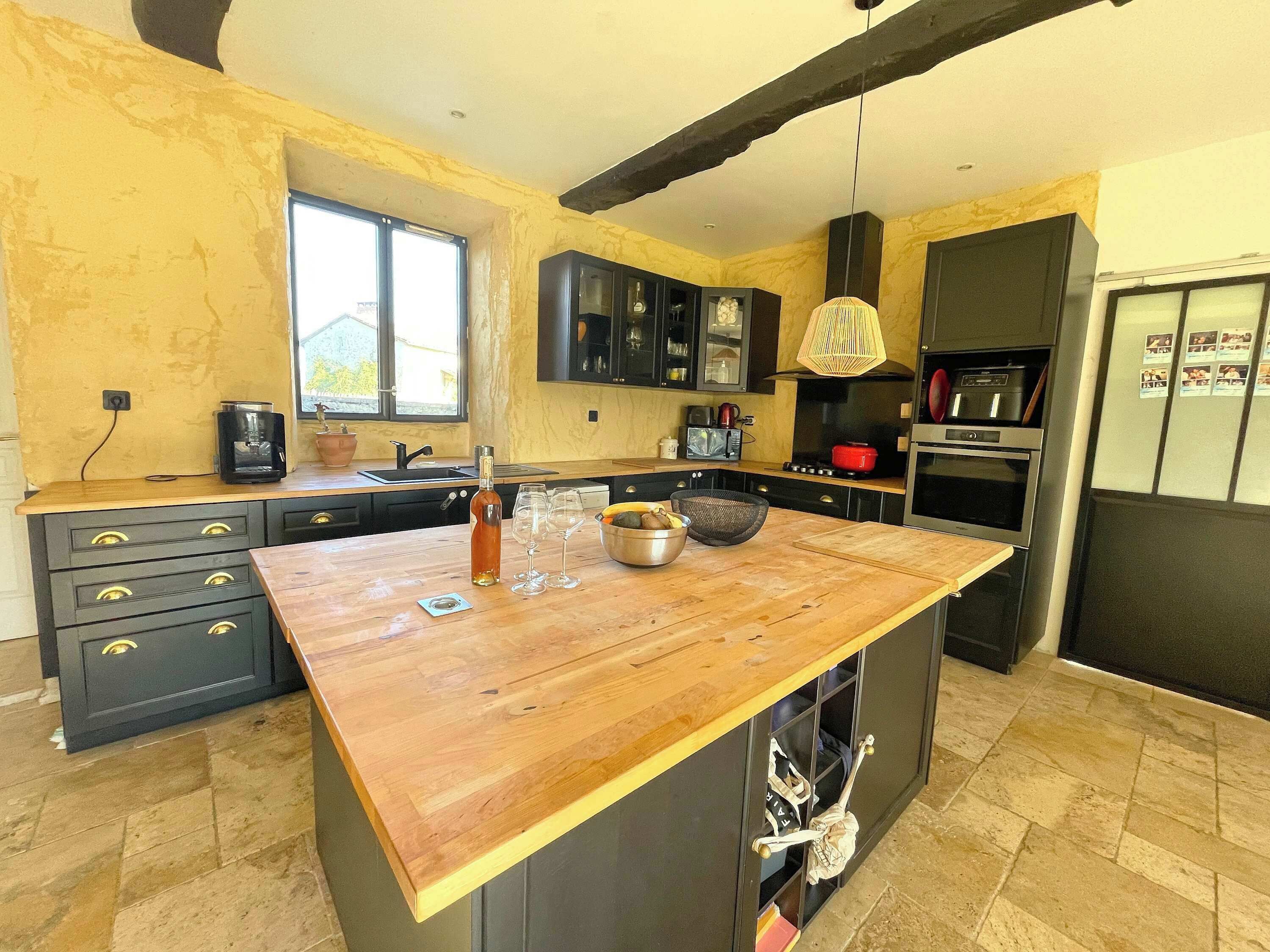 冰箱、微波炉、烤箱、洗碗机