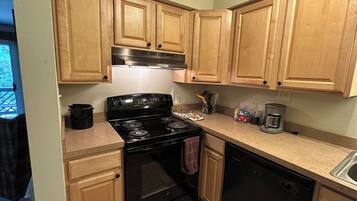 Mikrobølgeovn, ovn, kogeplade, opvaskemaskine