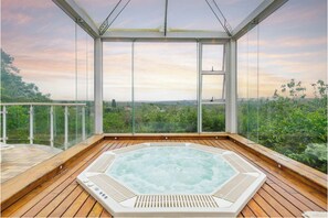 Interior - Superb 5-bedroom bed & breakfast with AC in Randburg (Randburg)