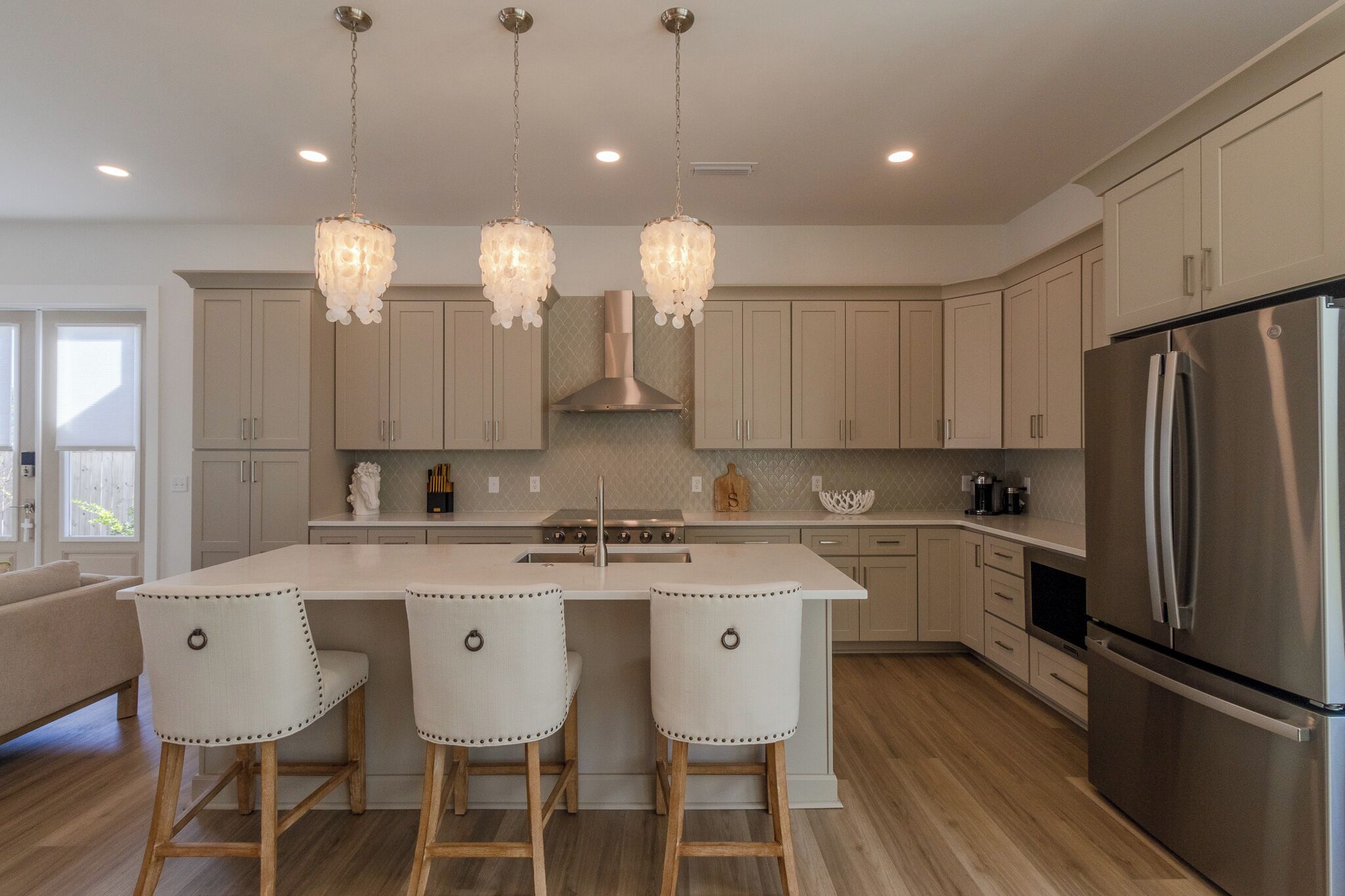 Mikrowelle, Ofen, Herdplatte, Geschirrspüler